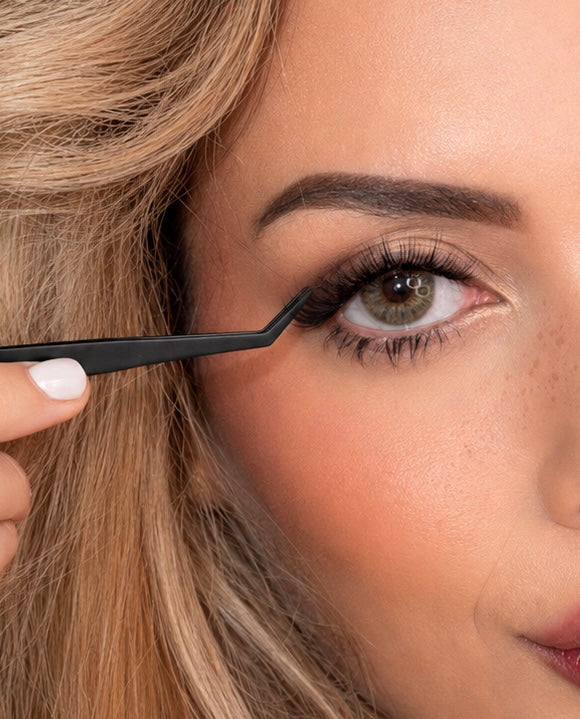The Easy application - Stick resistant Tweezers.