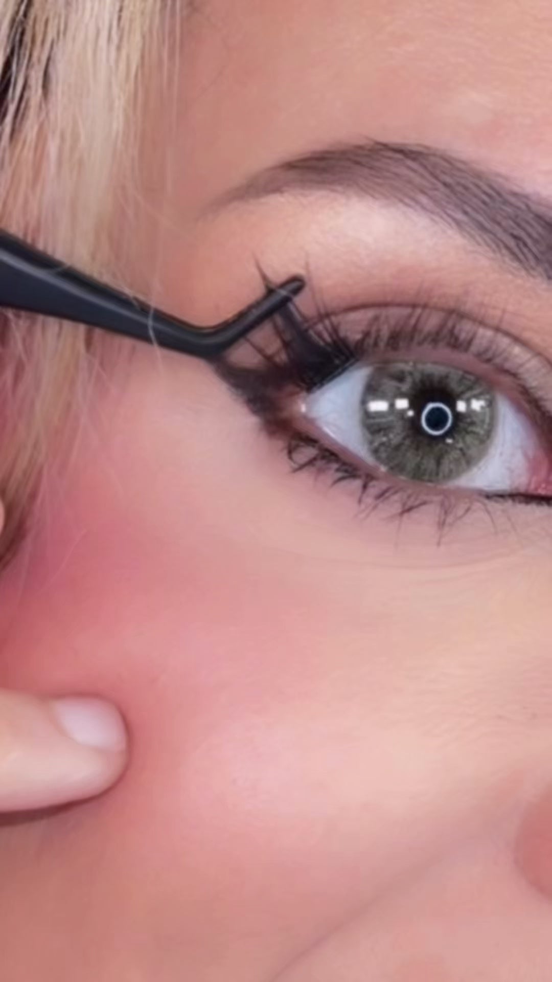 Pop on Lash Extensions + Free Tweezers